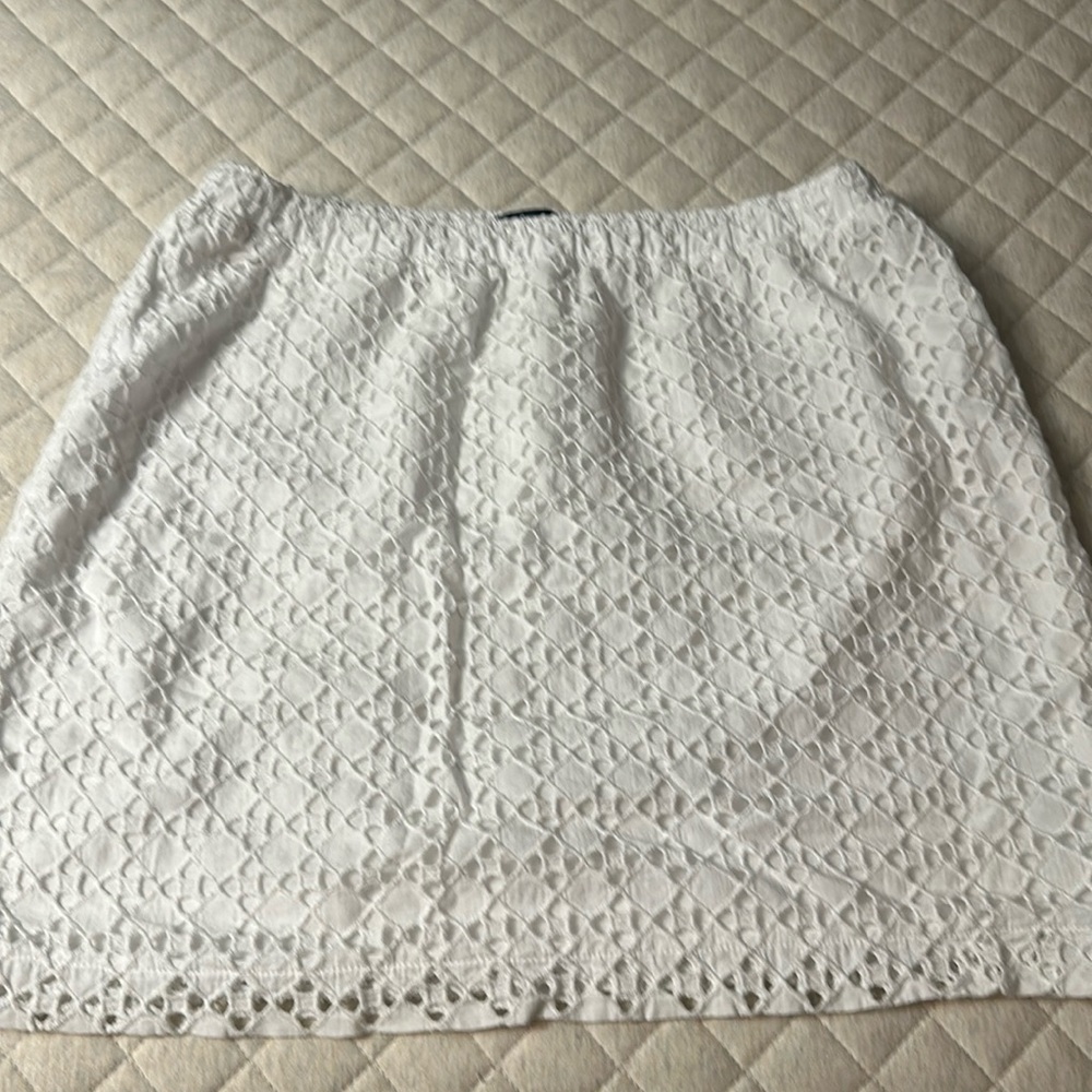Gap white eyelet skirt